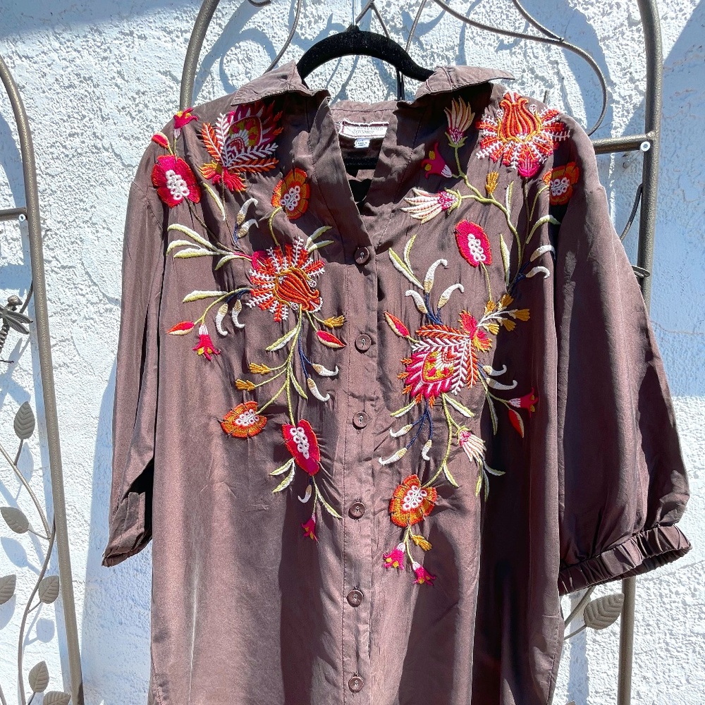 Johnny Was Workshop Brown Embroidered Blouse (Size L)